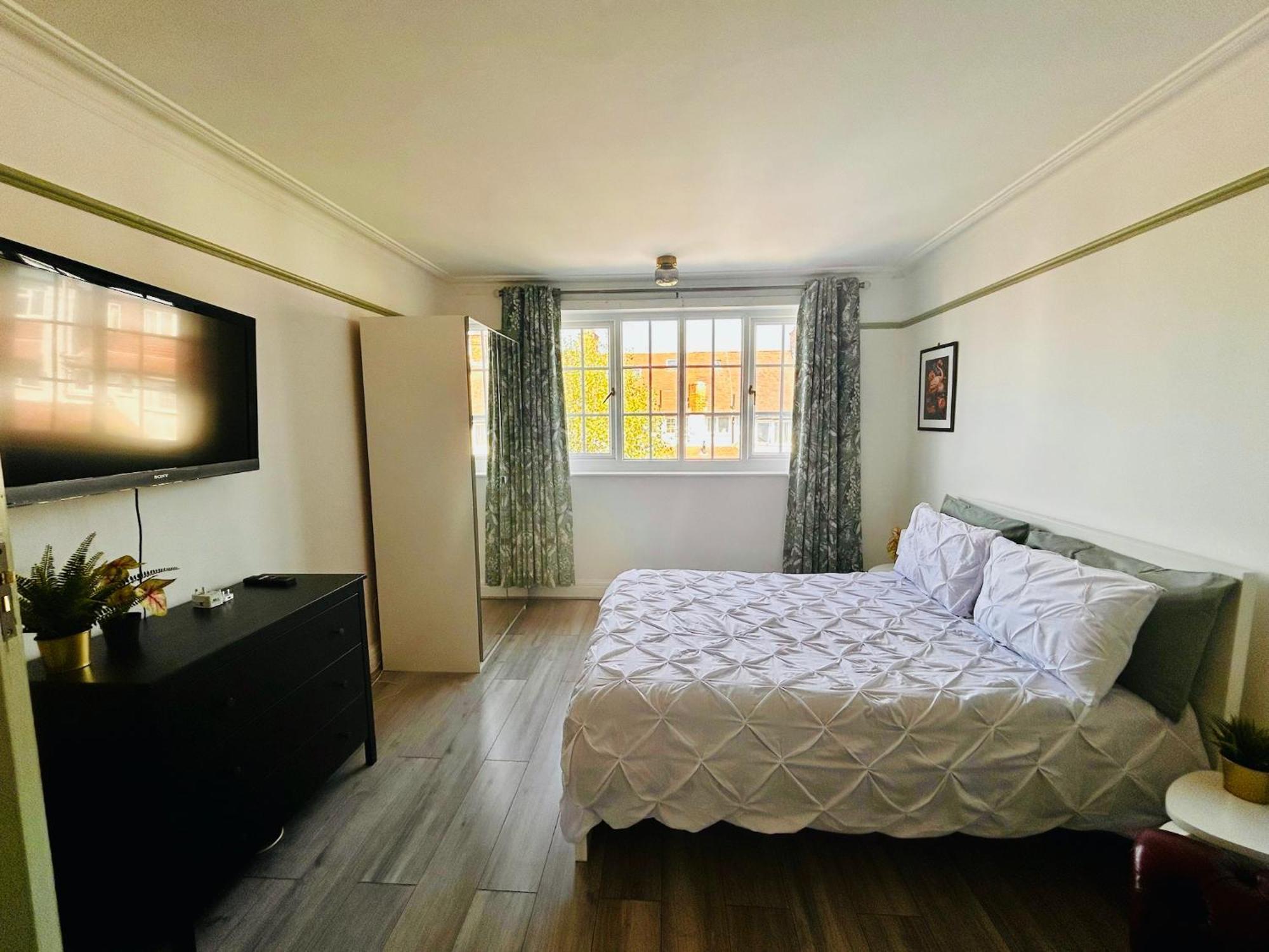 Rest Boutique Golders Green Londra Esterno foto